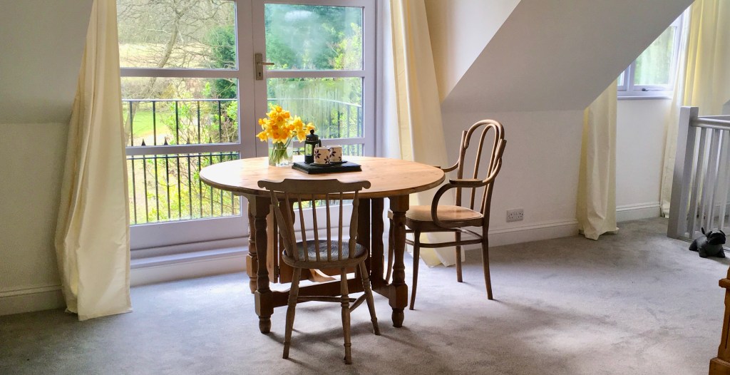 Large reception room overlooking the garden.